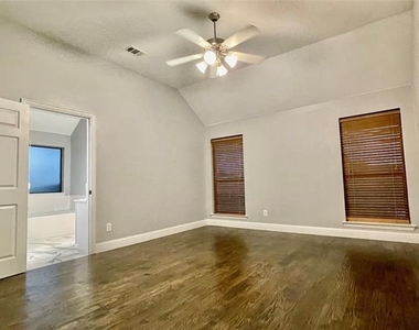 10264 Fireside Lane - Photo Thumbnail 20