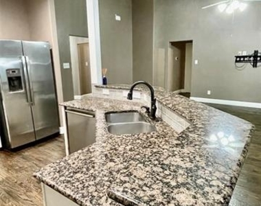 10264 Fireside Lane - Photo Thumbnail 16