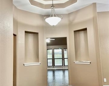 10264 Fireside Lane - Photo Thumbnail 7