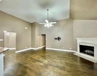 10264 Fireside Lane - Photo Thumbnail 17
