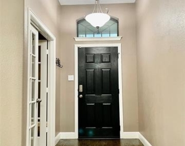 10264 Fireside Lane - Photo Thumbnail 2