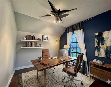 10264 Fireside Lane - Photo Thumbnail 6