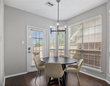 10800 Alexandria Drive - Photo Thumbnail 4