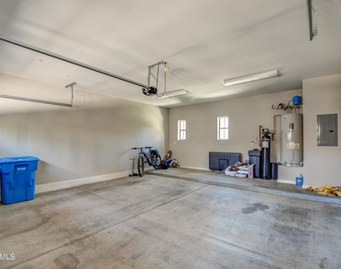 3935 E Rough Rider Road - Photo Thumbnail 29