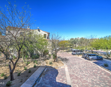3935 E Rough Rider Road - Photo Thumbnail 15