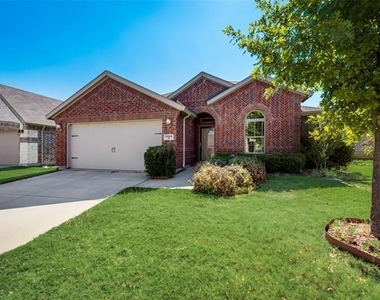2404 Sun Creek Drive - Photo Thumbnail 2