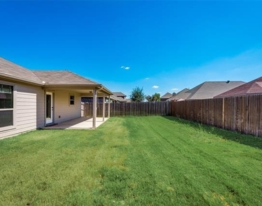 2404 Sun Creek Drive - Photo Thumbnail 20