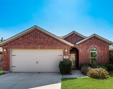 2404 Sun Creek Drive - Photo Thumbnail 1