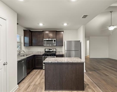 3048 Chico Drive - Photo Thumbnail 7