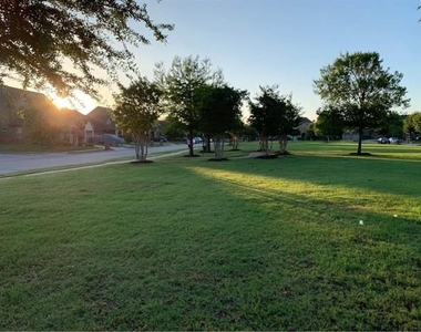 2321 Petunia Ln - Photo Thumbnail 1