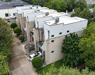 3925 Gilbert Avenue - Photo Thumbnail 39
