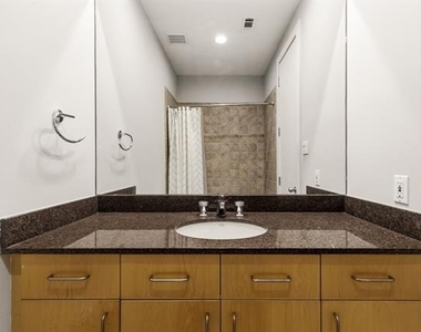 3925 Gilbert Avenue - Photo Thumbnail 5