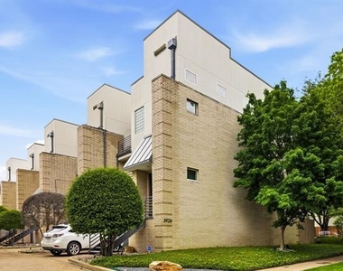 3925 Gilbert Avenue - Photo Thumbnail 35