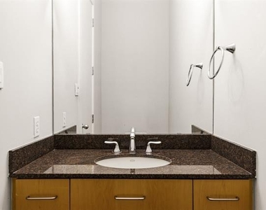 3925 Gilbert Avenue - Photo Thumbnail 22