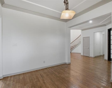 11907 Bamberg Lane - Photo Thumbnail 4