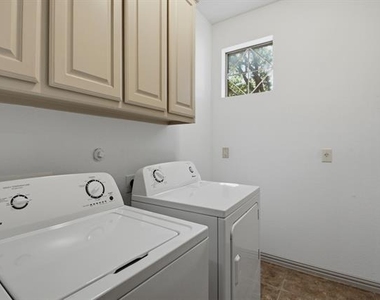 11907 Bamberg Lane - Photo Thumbnail 5