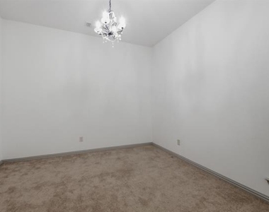 11907 Bamberg Lane - Photo Thumbnail 7