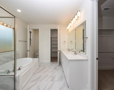 2880 Winfrey Point - Photo Thumbnail 12