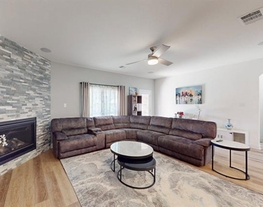 6112 Whale Rock Court - Photo Thumbnail 5