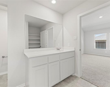 317 Bent Oak Drive - Photo Thumbnail 24