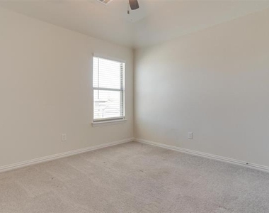 6721 Farsight Drive - Photo Thumbnail 17