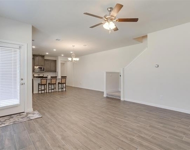 6721 Farsight Drive - Photo Thumbnail 11
