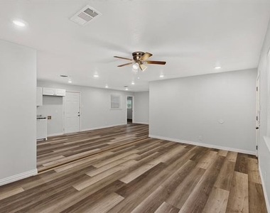 4401 Steven Street - Photo Thumbnail 5