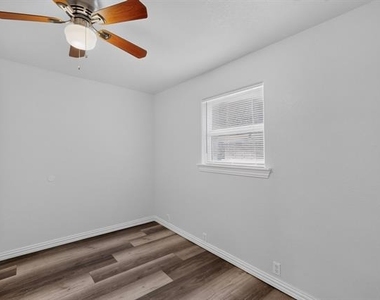 4401 Steven Street - Photo Thumbnail 28