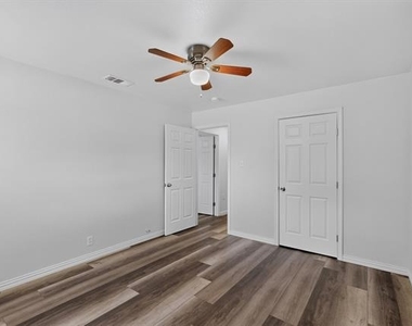4401 Steven Street - Photo Thumbnail 20