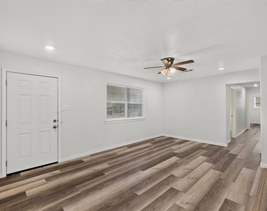 4401 Steven Street - Photo Thumbnail 4