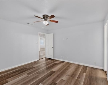 4401 Steven Street - Photo Thumbnail 14