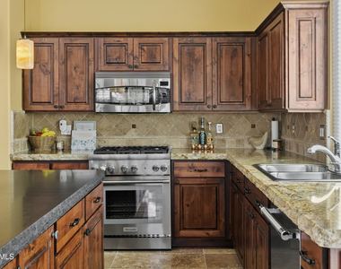 3340 S Camellia Place - Photo Thumbnail 15