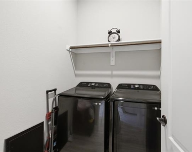 540 Ramon Street - Photo Thumbnail 13