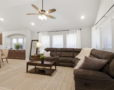540 Ramon Street - Photo Thumbnail 5