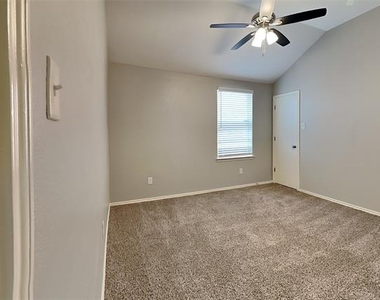 13225 Elmhurst Drive - Photo Thumbnail 14