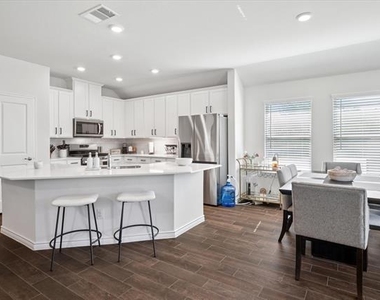 11240 Ponderosa Trail - Photo Thumbnail 8