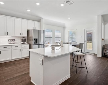11240 Ponderosa Trail - Photo Thumbnail 9