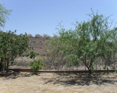 6423 W Villa Linda Drive - Photo Thumbnail 6