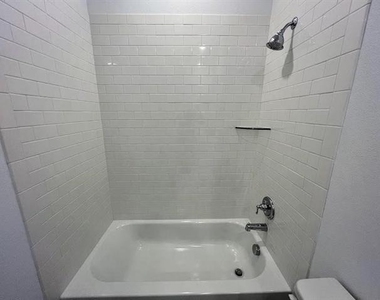 1401 Elizabeth Street - Photo Thumbnail 9