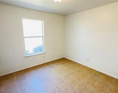 7632 Livvie Meador Lane - Photo Thumbnail 19