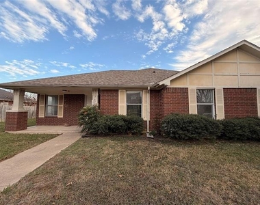 7632 Livvie Meador Lane - Photo Thumbnail 6