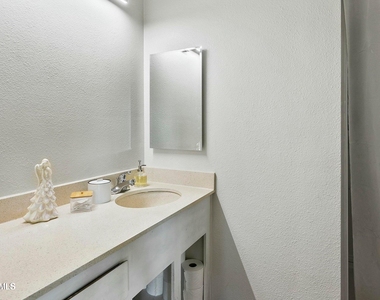 4808 S Stanley Place - Photo Thumbnail 3