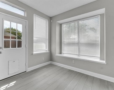 1410 Post Oak Drive - Photo Thumbnail 11