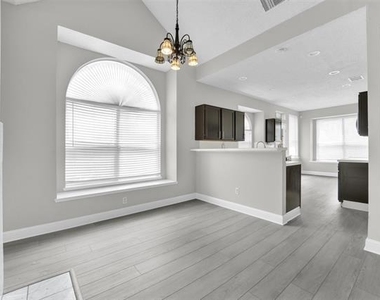 1410 Post Oak Drive - Photo Thumbnail 6