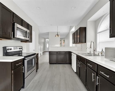 1410 Post Oak Drive - Photo Thumbnail 9
