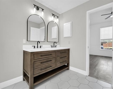 1410 Post Oak Drive - Photo Thumbnail 16