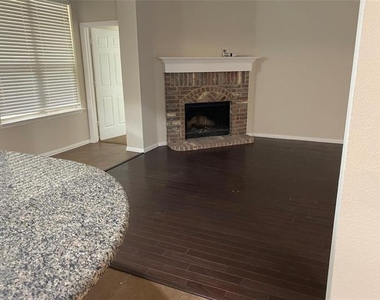 1512 Cockatiel Drive - Photo Thumbnail 32