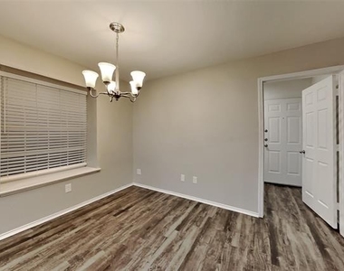 5510 Lee Hutson Lane - Photo Thumbnail 4