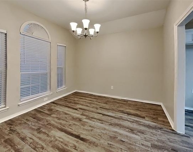 5510 Lee Hutson Lane - Photo Thumbnail 7