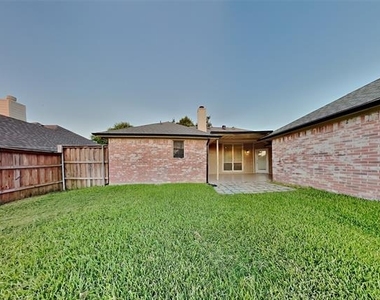 5510 Lee Hutson Lane - Photo Thumbnail 16
